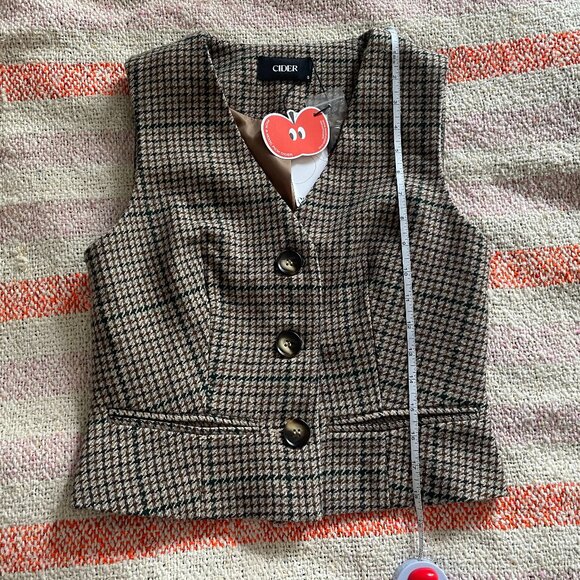 Cider Brown Plaid Vest - Picture 4 of 7